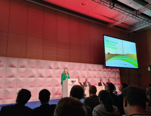 FTTH Conference 2022 Suzanne Tracy CTO trends